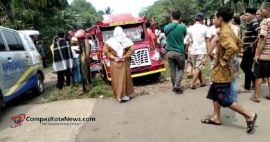 Kecelakaan Maut Kereta Api VS Odong-odong, 9 Meninggal 8 Luka-luka Kecelakaan Maut Kereta Api VS Odong-odong, 9 Meninggal 8 Luka-luka