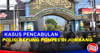 Ratusan Polisi Dihalangi Oleh Sekelompok Orang Saat Hendak Melakukan Penangkapan Buron Kasus Pencabulan Ratusan Polisi Dihalangi Oleh Sekelompok Orang Saat Hendak Melakukan Penangkapan Buron Kasus Pencabulan