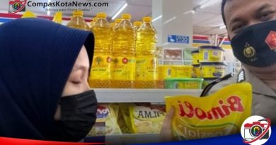 Polsek Bojonegara Cek Ketersediaan Minyak Goreng Untuk Cegah Kelangkaan Polsek Bojonegara Cek Ketersediaan Minyak Goreng Untuk Cegah Kelangkaan