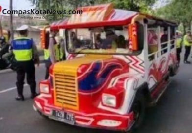 Mobil Odong-Odong di Kota Serang Nekat Beroprasi Meski Sudah di Larang oleh Aparat Kepolisian Mobil Odong-Odong di Kota Serang Nekat Beroprasi Meski Sudah di Larang oleh Aparat Kepolisian