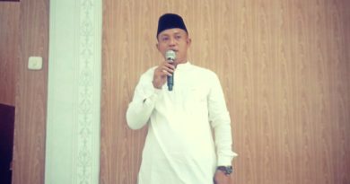 Masjid Umur samir puri anggrek Memberi santunan anak yatim piatu Masjid Umur samir puri anggrek Memberi santunan anak yatim piatu