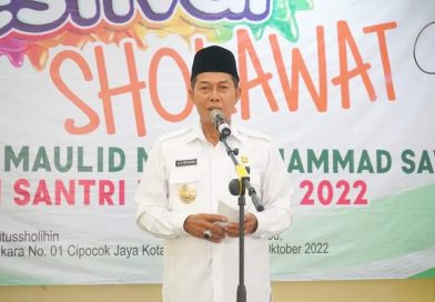Wali Kota Serang Membuka Festifal Solawat Di Gedung Baitusolihin Cipocok Jaya Wali Kota Serang Membuka Festifal Solawat Di Gedung Baitusolihin Cipocok Jaya