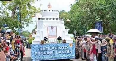 Kafilah Provinsi Banten Raih Juara 3 Pawai Ta’aruf MTQ XXIX Kalsel 2022 Kafilah Provinsi Banten Raih Juara 3 Pawai Ta’aruf MTQ XXIX Kalsel 2022