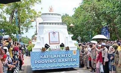 Kafilah Provinsi Banten Raih Juara 3 Pawai Ta’aruf MTQ XXIX Kalsel 2022 Kafilah Provinsi Banten Raih Juara 3 Pawai Ta’aruf MTQ XXIX Kalsel 2022