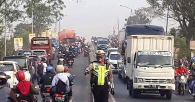 Pengamat: Saat nya Tilang Manual Di Hapus Untuk Menghindar Pungli Polantas di Lapangan Pengamat: Saat nya Tilang Manual Di Hapus Untuk Menghindar Pungli Polantas di Lapangan