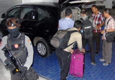 Bupati Bangkalan Madura Di Tangkap KPK Di Duga Jual Beli Jabatan Bupati Bangkalan Madura Di Tangkap KPK Di Duga Jual Beli Jabatan