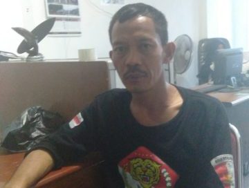 KETUA GARDA SILIWANGI (GS) BANTEN , MINTA KLARIFIKASI TERKAIT PEMBERITAAN PENGECORAN SOLAR DI BOGEG KETUA GARDA SILIWANGI (GS) BANTEN , MINTA KLARIFIKASI TERKAIT PEMBERITAAN PENGECORAN SOLAR DI BOGEG