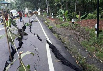 Enam Titik Jalan Di Kabupaten Lebak Banten Amblas Akibat Tergerus Air Hujan Enam Titik Jalan Di Kabupaten Lebak Banten Amblas Akibat Tergerus Air Hujan