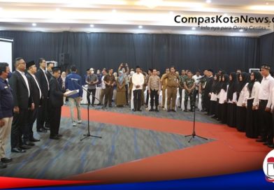 Lantik 201 Anggota PPS, Walikota Serang Harap PPS Bekerja Profesional Jangan Sampai Melenceng Lantik 201 Anggota PPS, Walikota Serang Harap PPS Bekerja Profesional Jangan Sampai Melenceng