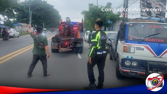 Tempat Hiburan Malam Di Jalan Serang – Jakarta Di Tabrak Mobil Tempat Hiburan Malam Di Jalan Serang – Jakarta Di Tabrak Mobil