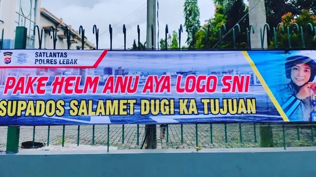 Sat Lantas Polres Lebak Pasang Spanduk Ops Keselamatan Maung 2023 Berbahasa Daerah Sat Lantas Polres Lebak Pasang Spanduk Ops Keselamatan Maung 2023 Berbahasa Daerah