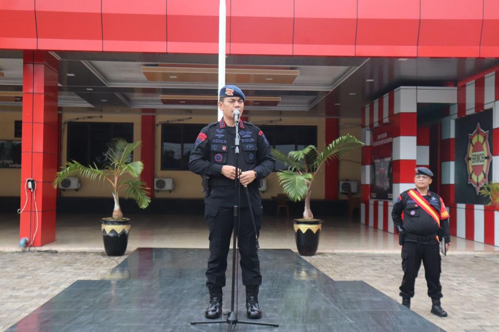 Pelaksanaan Apel Gabungan Pagi,Dansat Brimob Polda Banten Tekankan Terkait Kedisiplinan Dan Kemampuan Personel Pelaksanaan Apel Gabungan Pagi,Dansat Brimob Polda Banten Tekankan Terkait Kedisiplinan Dan Kemampuan Personel