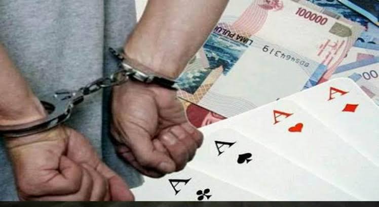 Ramai Praktek Perjudian Menggunakan Buah Leunca Di Pasar Ciruas Ramai Praktek Perjudian Menggunakan Buah Leunca Di Pasar Ciruas