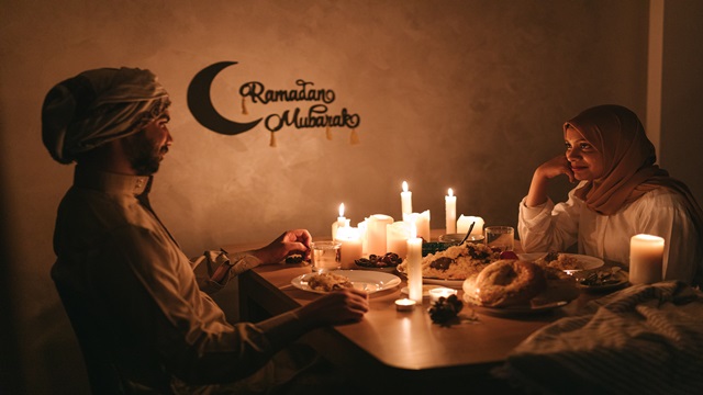 Mengenali Arti Ramadan: Sejarah, Tradisi, dan Makna Puasa Mengenali Arti Ramadan: Sejarah, Tradisi, dan Makna Puasa