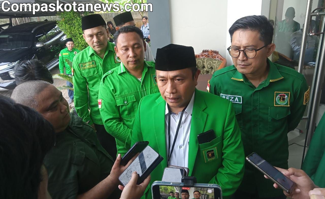 Subadri Usuludin Siap Mundur Dari Jabatannya Sebagai Wakil Wali Kota Serang Demi Melenggang Kesenayan. Subadri Usuludin Siap Mundur Dari Jabatannya Sebagai Wakil Wali Kota Serang Demi Melenggang Kesenayan.