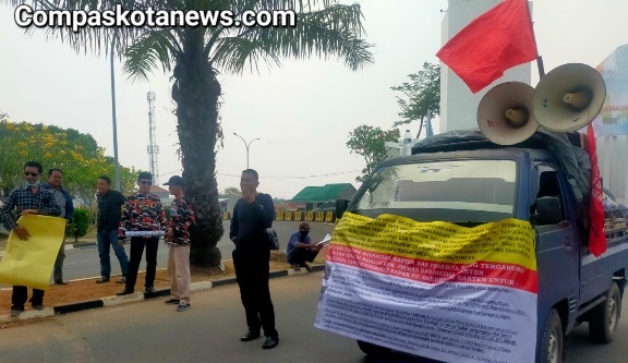 Penyelidikan Terkait Dugaan Penjualan Solar yang di Lakukan Oleh Kepala Dinas PUPR Provinsi Banten Penyelidikan Terkait Dugaan Penjualan Solar yang di Lakukan Oleh Kepala Dinas PUPR Provinsi Banten