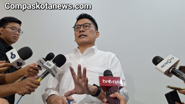 Perangkat Desa: Diduga Ada Capres Bagi – Bagi Uang Transportasi Sebanyak Rp 1 Juta di Setiap Pertemuan Perangkat Desa: Diduga Ada Capres Bagi – Bagi Uang Transportasi Sebanyak Rp 1 Juta di Setiap Pertemuan