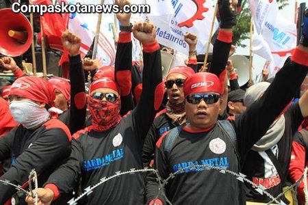 Aliansi Buruh Banten Tolak Penetapan Upah Minimum Tahun 2024, Harus Kompak Desak Revisi Kenaikan Aliansi Buruh Banten Tolak Penetapan Upah Minimum Tahun 2024, Harus Kompak Desak Revisi Kenaikan