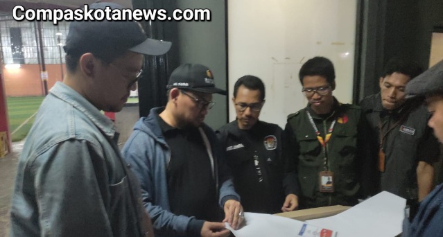 Sebanyak 519.113 Surat Suara Tiba di Gudang Logistik KPU Kota Serang Sebanyak 519.113 Surat Suara Tiba di Gudang Logistik KPU Kota Serang