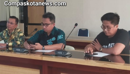 Setelah Unjuk Rasa Dari LSM”GEGER” Akhirnya CV Wayajibu Perkasa Akan Diblacklist oleh Kepala Dinas Lingkungan Hidup Kota Serang Setelah Unjuk Rasa Dari LSM”GEGER” Akhirnya CV Wayajibu Perkasa Akan Diblacklist oleh Kepala Dinas Lingkungan Hidup Kota Serang