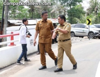 Resmikan Jembatan Nyapah: Pj Gubernur Banten Al Muktabar Berharap Perbaikan Infrastruktur Meningkatkan Mobilitas Warga Resmikan Jembatan Nyapah: Pj Gubernur Banten Al Muktabar Berharap Perbaikan Infrastruktur Meningkatkan Mobilitas Warga