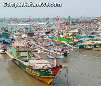 Hari ini Para Nelayan di Pesisir Diberi Peringatan Adanya Amcaman Gelombang Tinggi di Perairan Banten Hari ini Para Nelayan di Pesisir Diberi Peringatan Adanya Amcaman Gelombang Tinggi di Perairan Banten