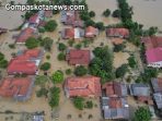 banjir-di-karawang-masih-merendam-pemukiman-warga-14_169.jpeg