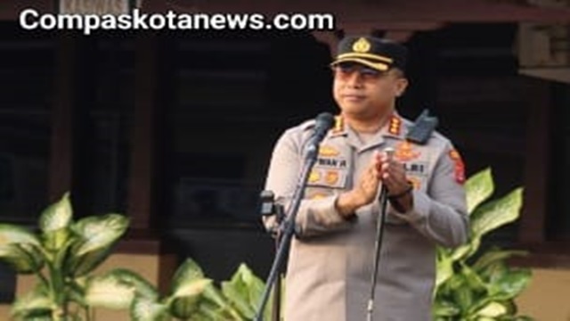 Kombes Pol Sofwan Heemanto Pimpin Gelar Upacara Kenaikan Pangkat Reguler dan Pengabdian Periode 1 Januari 2024 Kombes Pol Sofwan Heemanto Pimpin Gelar Upacara Kenaikan Pangkat Reguler dan Pengabdian Periode 1 Januari 2024