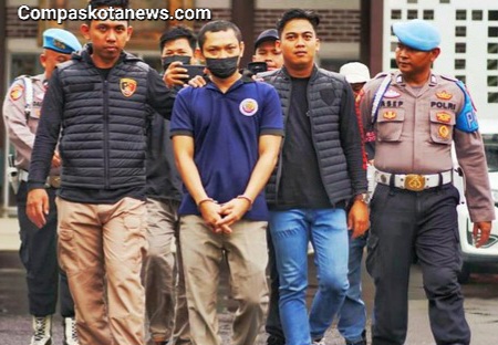 Kades Jatiwangi Karawang Ditahan 20 Tahun karena Korupsi Dana Desa 221 Juta Buat Beli Sabu dan Karaoke Kades Jatiwangi Karawang Ditahan 20 Tahun karena Korupsi Dana Desa 221 Juta Buat Beli Sabu dan Karaoke