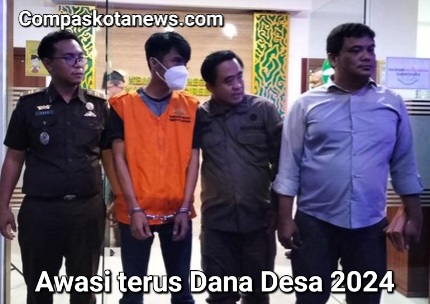 Miris Mantan Kades Tambelang, Cirebon, Ditahan Kejari: Kasus Tilep Uang APBDes Rp 200 Juta Miris Mantan Kades Tambelang, Cirebon, Ditahan Kejari: Kasus Tilep Uang APBDes Rp 200 Juta