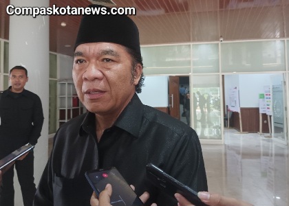 Pj Gubernur Banten Al Muktabar Usut Tuntas Kebocoran Pajak Air Permukaan: Pendapatan Pemprov Banten Terancam Pj Gubernur Banten Al Muktabar Usut Tuntas Kebocoran Pajak Air Permukaan: Pendapatan Pemprov Banten Terancam