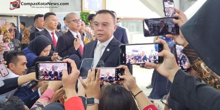 Alasan Mayor Teddy Tetap Aktif di TNI Meski Menjabat Sekretaris Kabinet: Penjelasan Dasco