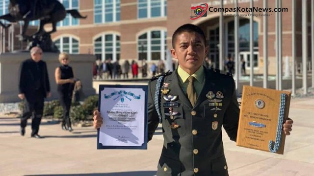 Profil Mayor Teddy: Dari Ajudan Prabowo hingga Sekretaris Kabinet, Loyalitas dan Pengalaman Militer yang Mengantarkannya ke Posisi Strategis Profil Mayor Teddy: Dari Ajudan Prabowo hingga Sekretaris Kabinet, Loyalitas dan Pengalaman Militer yang Mengantarkannya ke Posisi Strategis