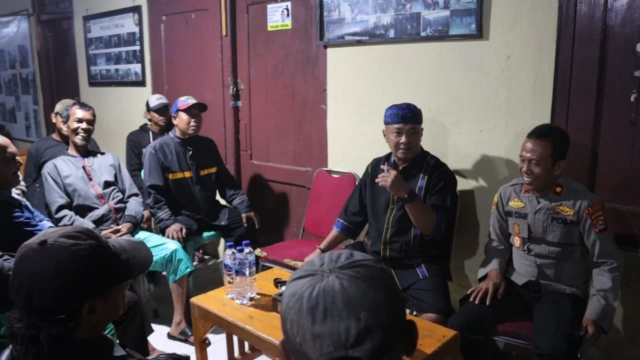 Kapolres Serang Gelar Silaturahmi dengan Ojek Pangkalan , Sampaikan Pesan Kamtibmas Kapolres Serang Gelar Silaturahmi dengan Ojek Pangkalan , Sampaikan Pesan Kamtibmas