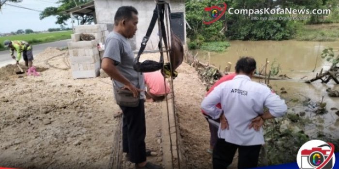 Bangunan Liar Diduga Dibangun oleh Oknum Lurah di Bibir Sungai Kabupaten Serang