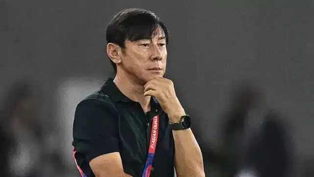 Patrick Kluivert Gantikan Shin Tae-yong, Mampukah Timnas Indonesia Tembus Piala Dunia 2026? Patrick Kluivert Gantikan Shin Tae-yong, Mampukah Timnas Indonesia Tembus Piala Dunia 2026?