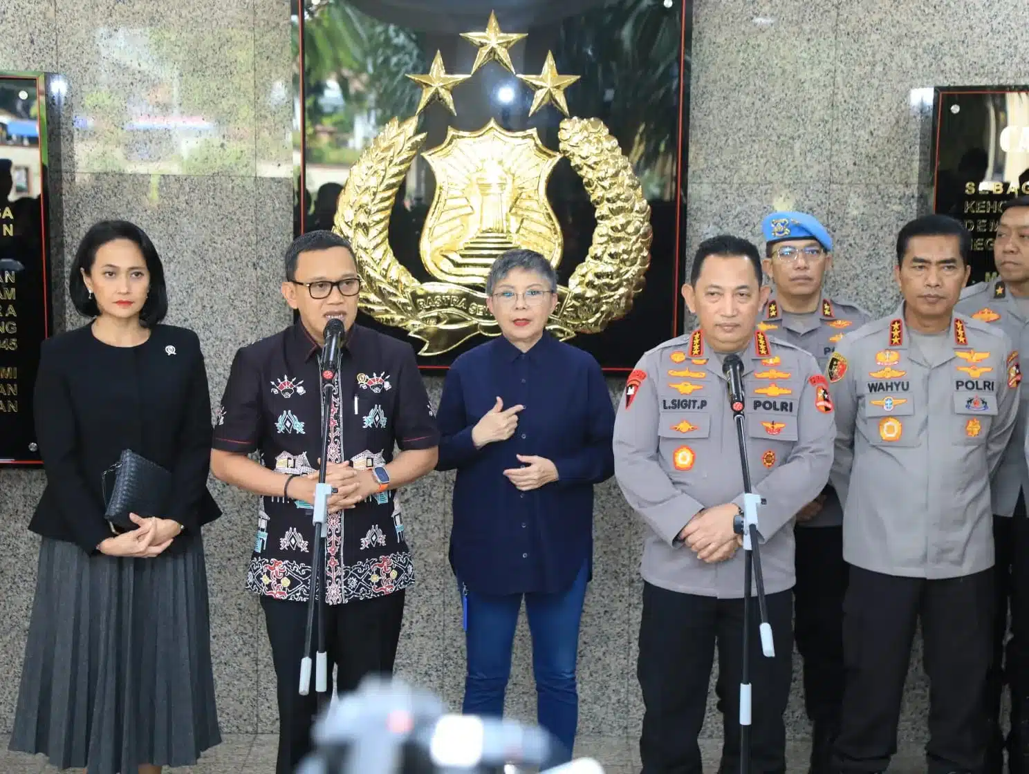 Kapolri dan Menteri P2MI Bersinergi Lindungi Pekerja Migran Indonesia Kapolri dan Menteri P2MI Bersinergi Lindungi Pekerja Migran Indonesia