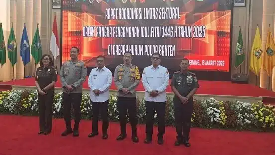 Jangan Sampai Terjebak! Begini Strategi Jitu Cegah Macet Parah di Merak Saat Mudik Lebaran 2025 Jangan Sampai Terjebak! Begini Strategi Jitu Cegah Macet Parah di Merak Saat Mudik Lebaran 2025