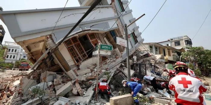 Militer Myanmar Serang Konvoi Bantuan Gempa, Nasib Relawan di Ujung Tanduk