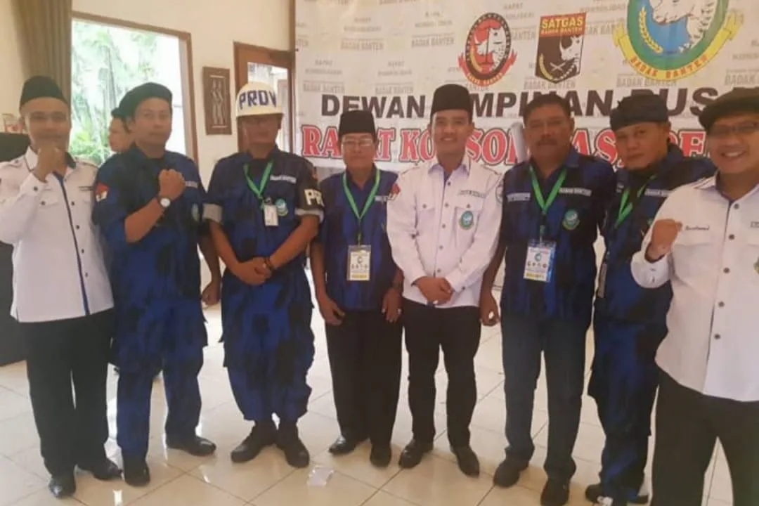 Badak Banten Deklarasikan Jaga Solidaritas Keamanan Pasca PSU Pilkada Kabupaten Serang Badak Banten Deklarasikan Jaga Solidaritas Keamanan Pasca PSU Pilkada Kabupaten Serang