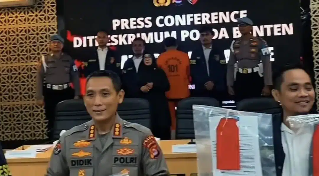 Dua Tersangka Baru Kasus Pemalakan Proyek Rp5 Triliun di Cilegon Ditahan Polda Banten Dua Tersangka Baru Kasus Pemalakan Proyek Rp5 Triliun di Cilegon Ditahan Polda Banten