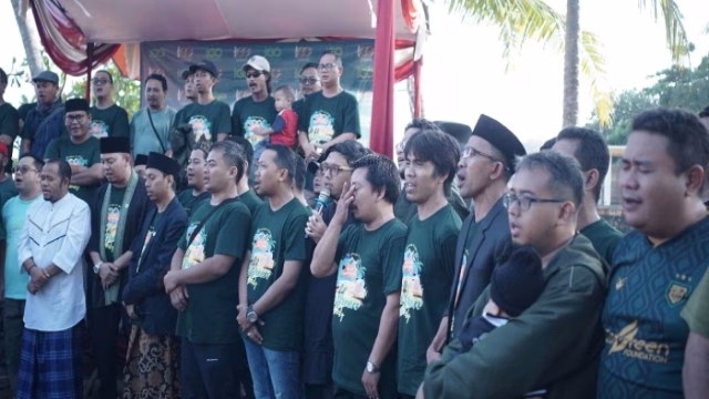 Silatnas Alummi Gontor 2003,Hangatkan Kebersamaan Di Banten Serang. Silatnas Alummi Gontor 2003,Hangatkan Kebersamaan Di Banten Serang.