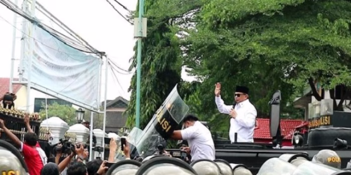 Bupati Pati Temui Massa Aksi, Sampaikan Permohonan Maaf