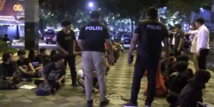 Demo Tolak Kenaikan Gaji DPR Ricuh, 312 Orang Diamankan Polisi