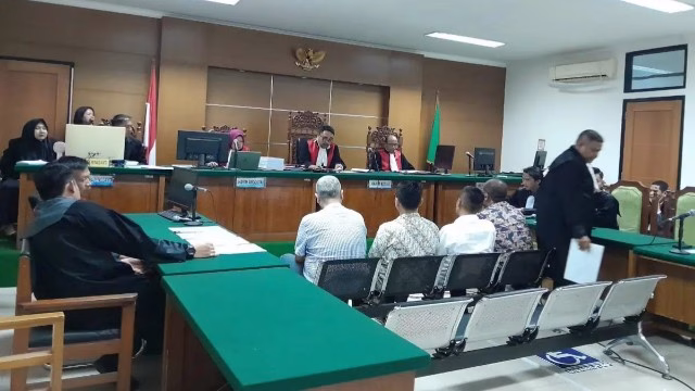 Eks Kadis DLH Tangsel Didakwa Korupsi Proyek Sampah, Negara Rugi Rp21,6 Miliar Eks Kadis DLH Tangsel Didakwa Korupsi Proyek Sampah, Negara Rugi Rp21,6 Miliar