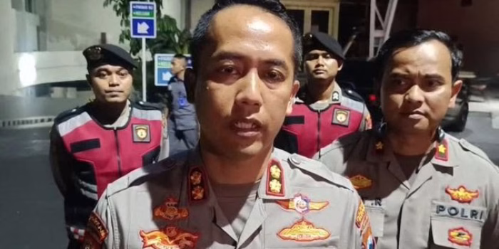 Polisi Razia Hotel Surabaya: 34 Pria Tertangkap Telanjang dalam Acara Seksual Komunitas LGBTQ