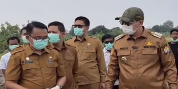 Wali Kota Serang Budi Rustandi Instruksikan Penangkapan Pelaku Pembuangan Limbah Medis Berbahaya di Graha Walantaka