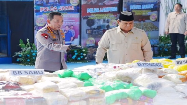 Presiden Prabowo Pimpin Pemusnahan 2,1 Ton Narkoba Hasil Ungkapan Polri Presiden Prabowo Pimpin Pemusnahan 2,1 Ton Narkoba Hasil Ungkapan Polri