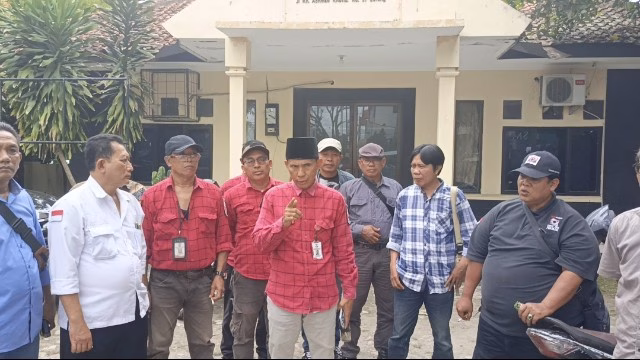 LSM Macan Tunggal Banten Desak Copot Sekretaris Desa Ragas Masigit, DPMD Serang Belum Beri Kepastian LSM Macan Tunggal Banten Desak Copot Sekretaris Desa Ragas Masigit, DPMD Serang Belum Beri Kepastian