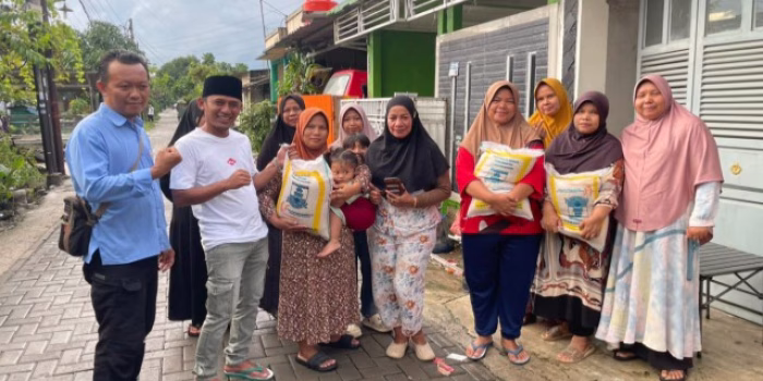 14 Ton Beras dari Bupati Serang Disalurkan untuk Warga Terdampak Banjir di Desa Ranjeng Ciruas